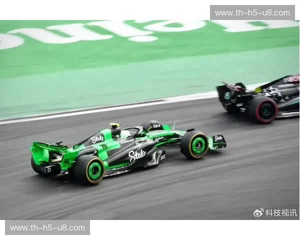 赛车任意球：速度与精准的极致碰撞